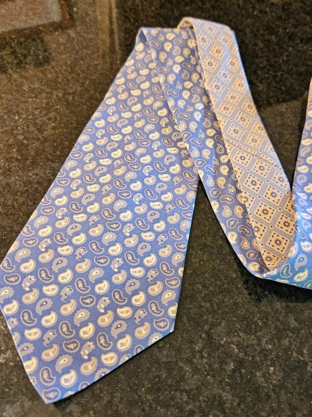 Tommy Hilfiger Men's Tie Paisley & Diamond Blue Cream Coastal Wedding Vibes